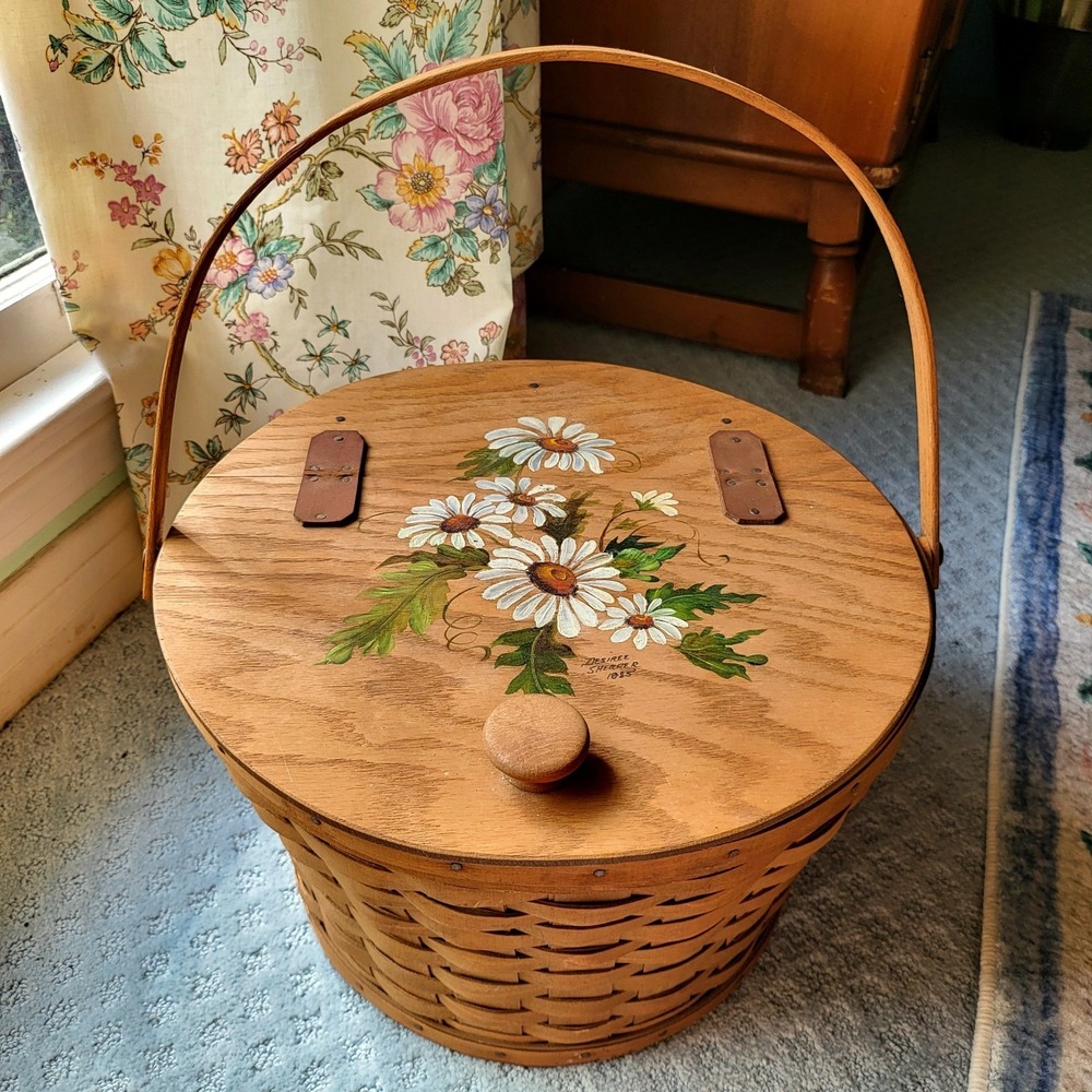 Longaberger Basket Round Sewing Handpainted Daisies 1985 Hand Woven Cottagecore‎